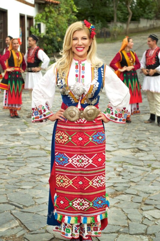 Национальный костюм македонцев