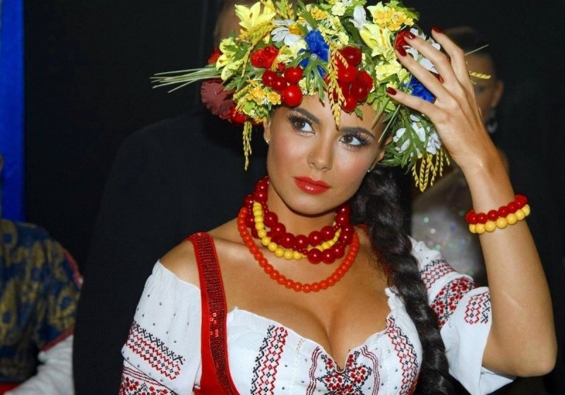 Украинский конкурс красоты национальный костюм