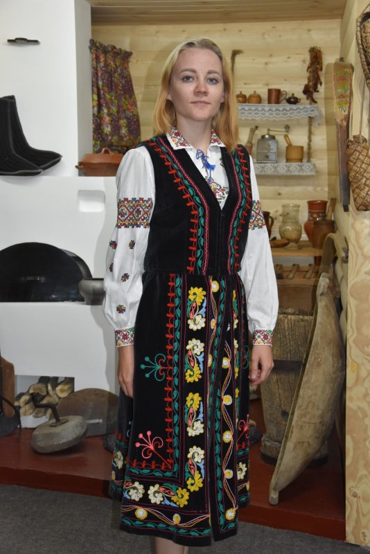 Национальный женский головной убор Молдован