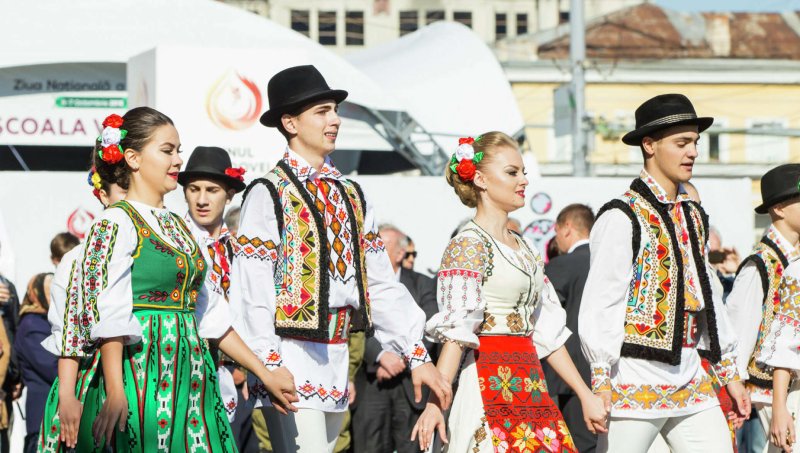 Perunica народный костюм Молдавии