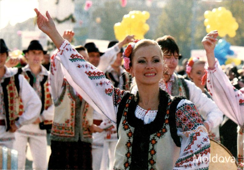 Румынская Национальная одежда