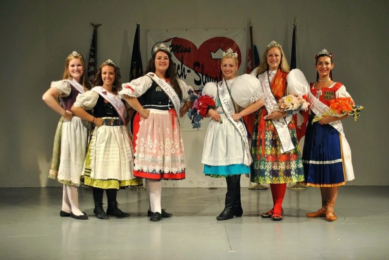 Русские народные образы во весь рост