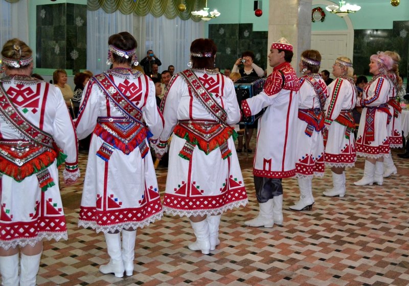 Чувашский праздничный костюм