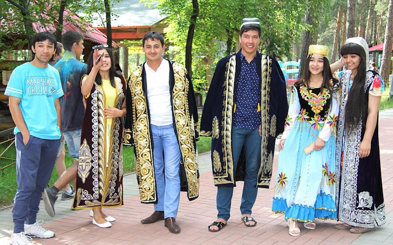 Узбекская молодежь