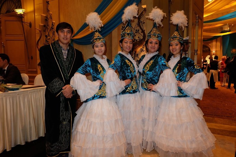 Казахский костюм женский