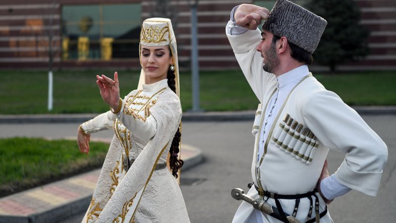 Адыгейцы и Черкесы