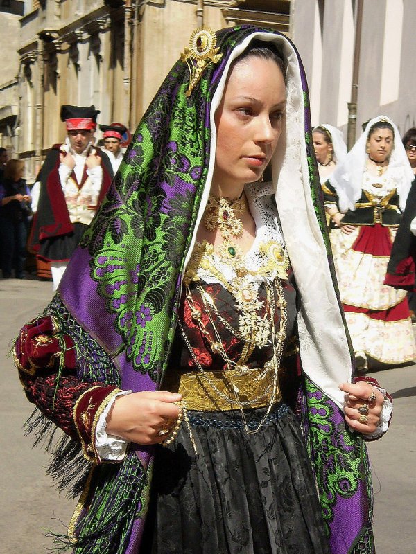 Национальная Еврейская одежда женская