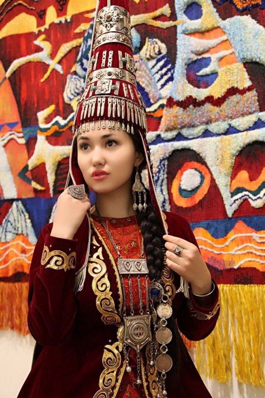 Казахский костюм женский