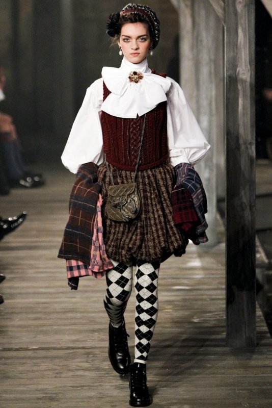 Тартан National Scottish Costume