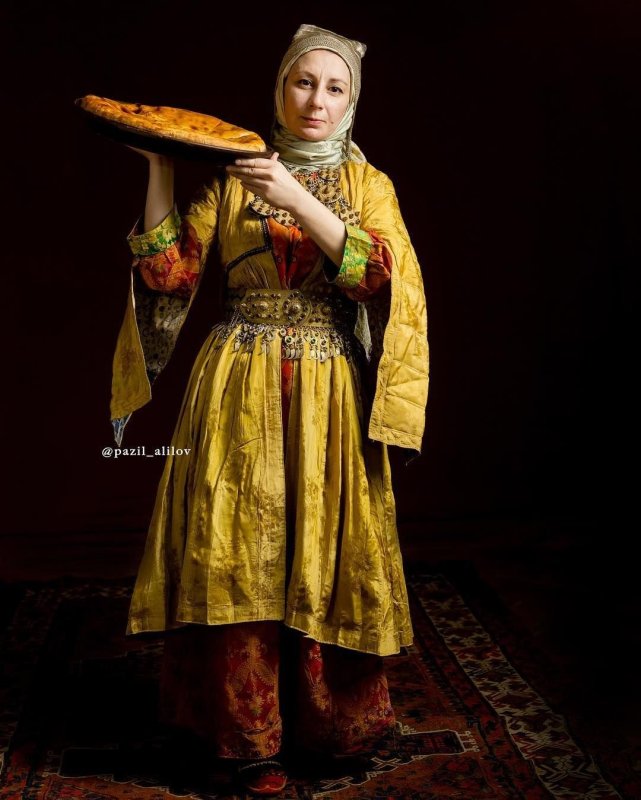 Национальный костюм лакцев