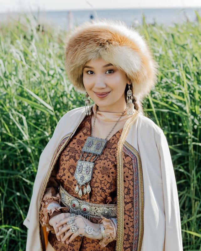 Современные кыргызские платья