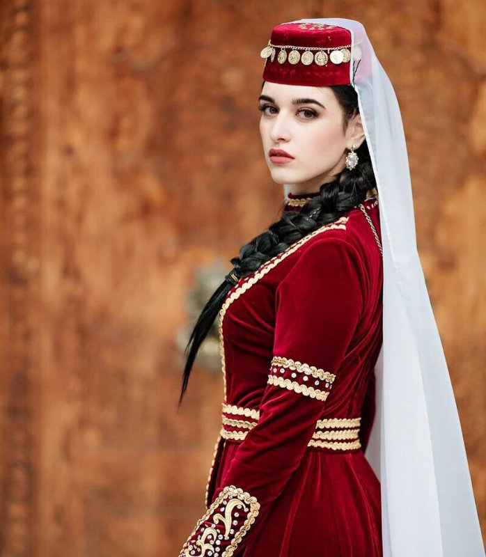 Киргизские национальные платья женские