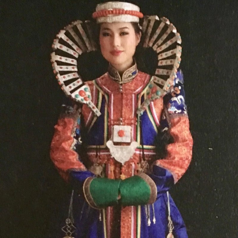 Монгольский народный костюм