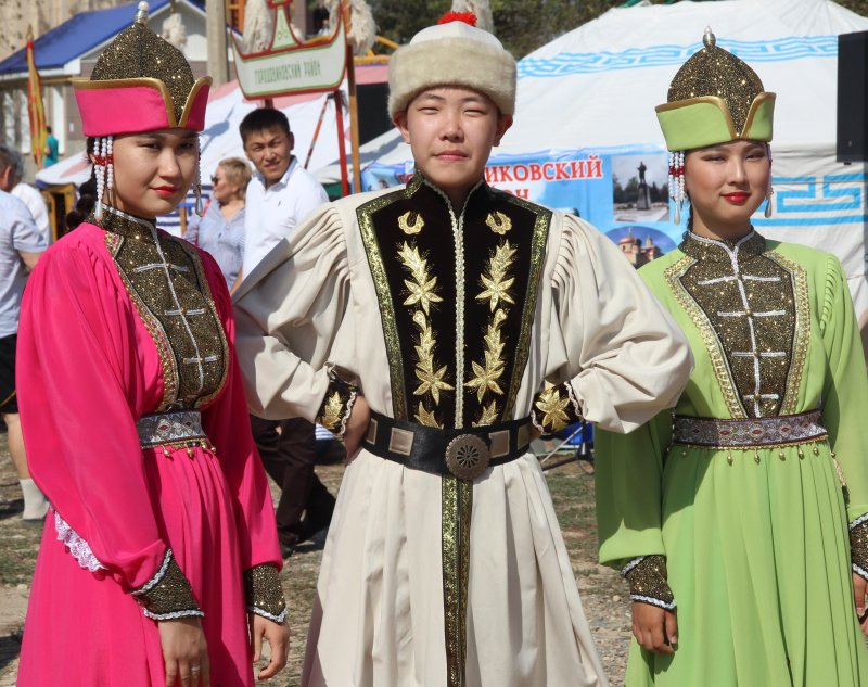 Карачаевцы и балкарцы