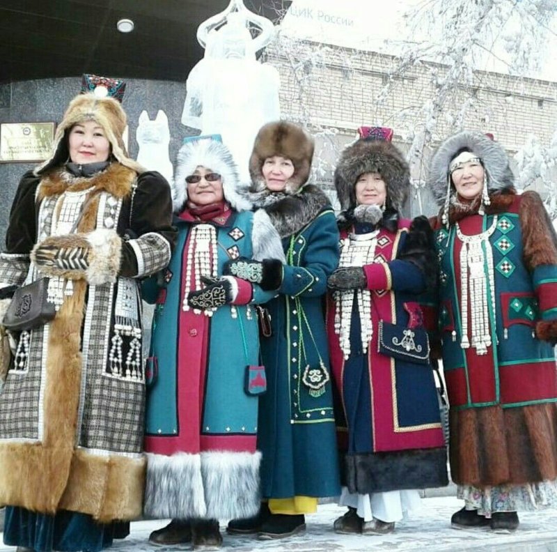 Национальный костюм якутов Ысыах