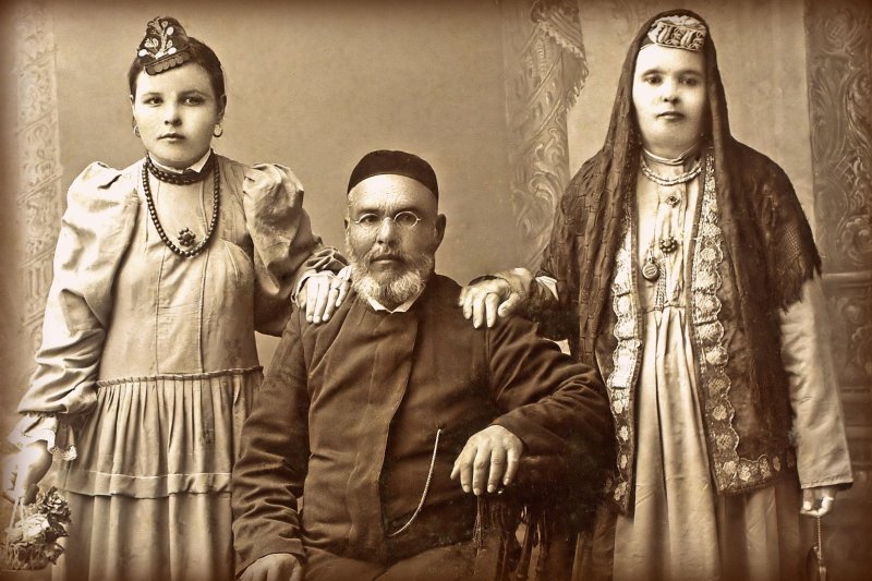 Женщина в украинском платке