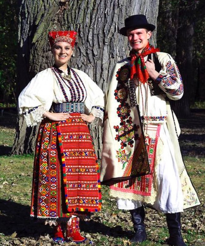 Два Чеха в национальных костюмах