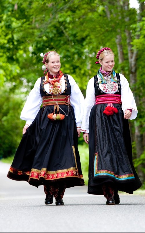 Шведский национальный костюм