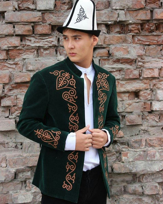 Что такое чапан у казахов