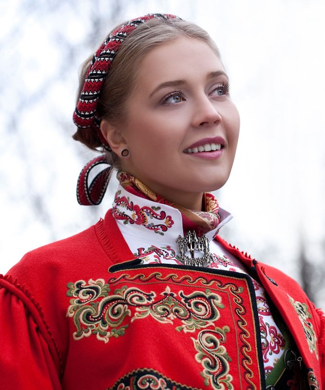 Lena Hoschek_tradition