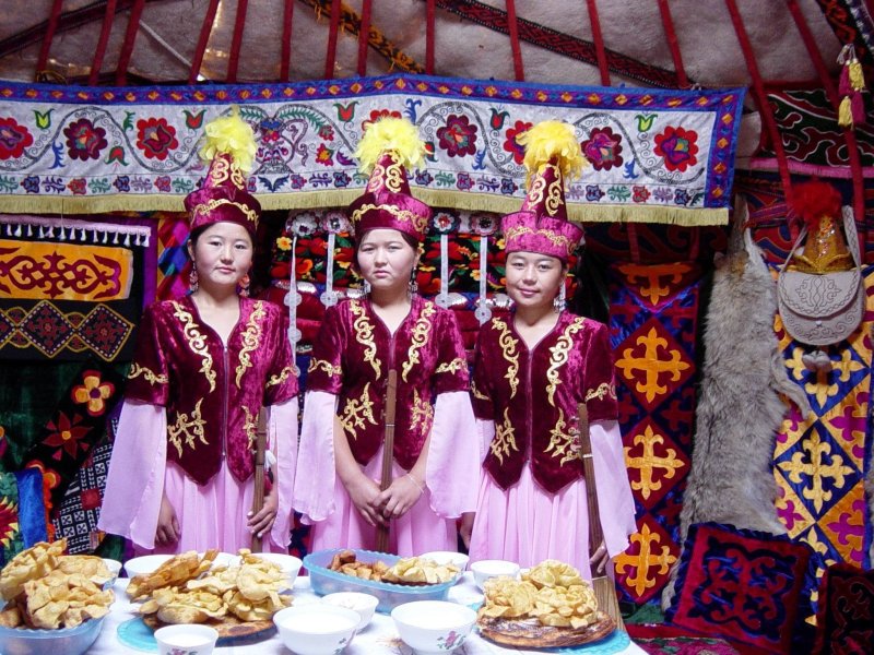 Киргизский костюм