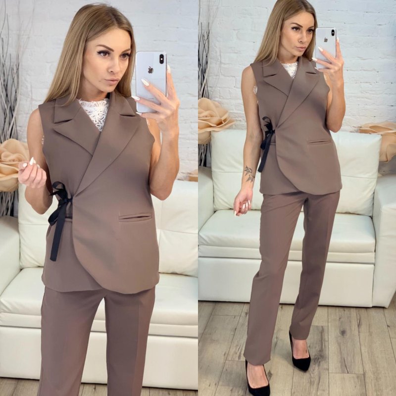Брюки с жилеткой