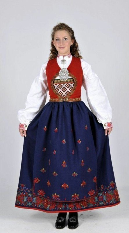 Норвежский национальный костюм женский