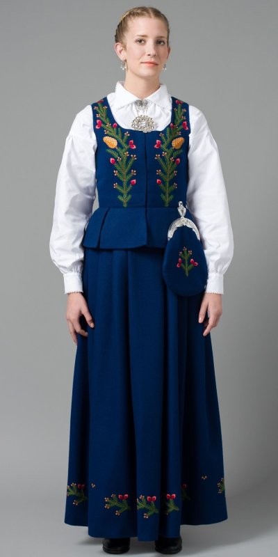 Бунад национальный костюм