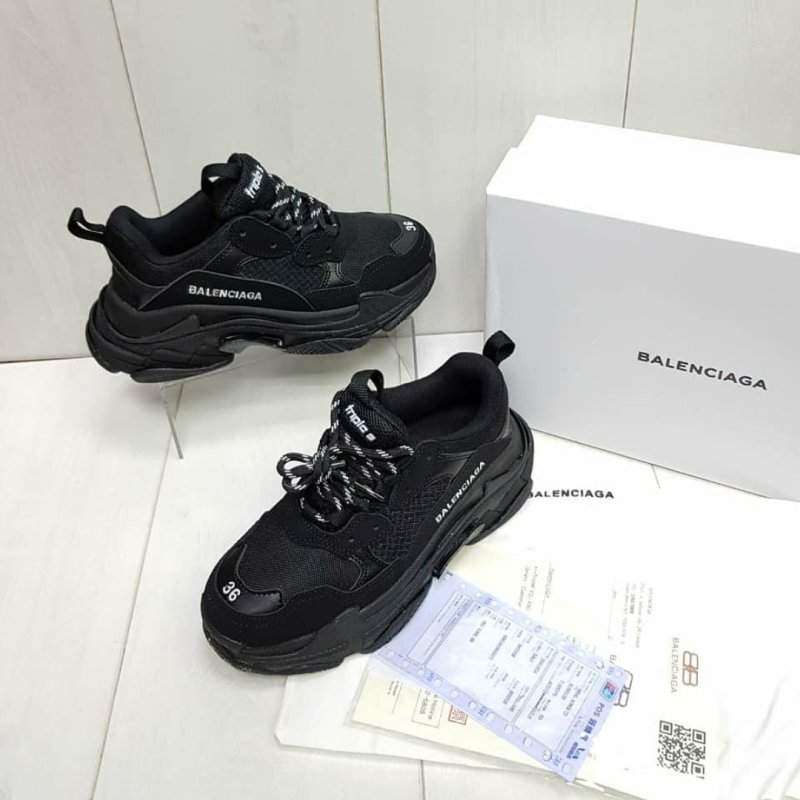 Баленсиага кроссовки Triple s ч