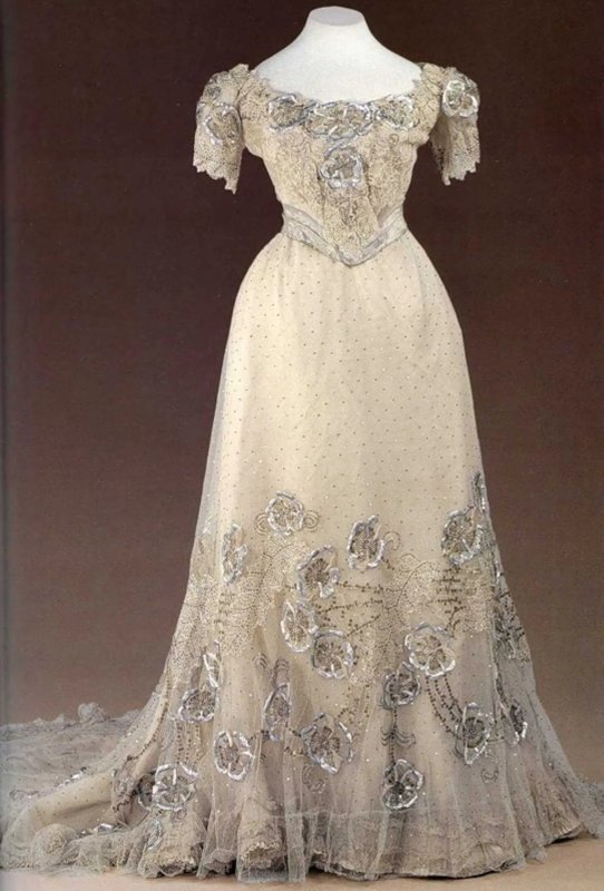 Платья эпохи Модерн 1910