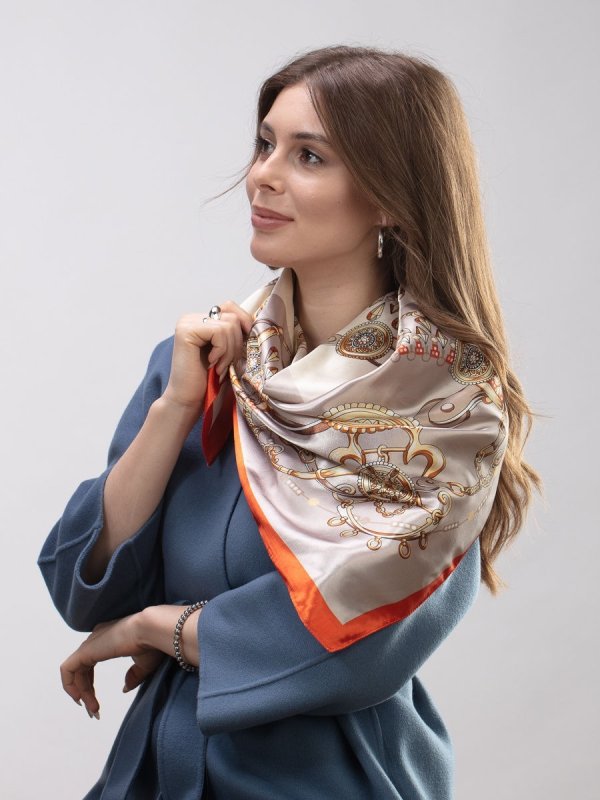 Гуччи стрит Scarf стайл