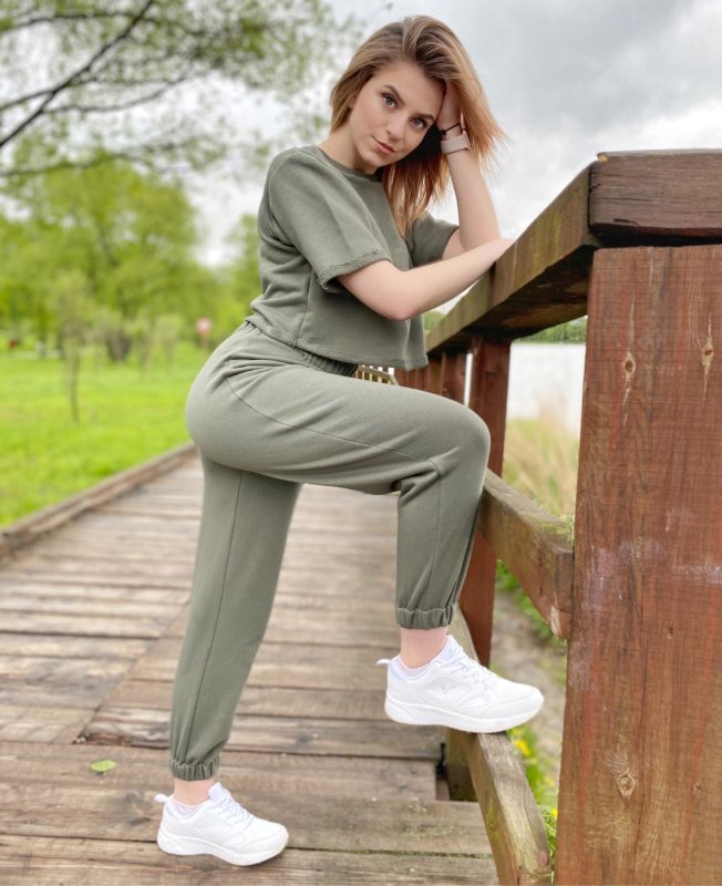 Белый спортивный костюм Эскада спорт