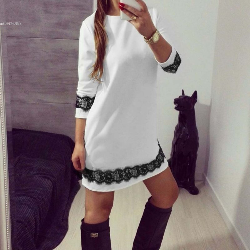 Платье с кружевом
