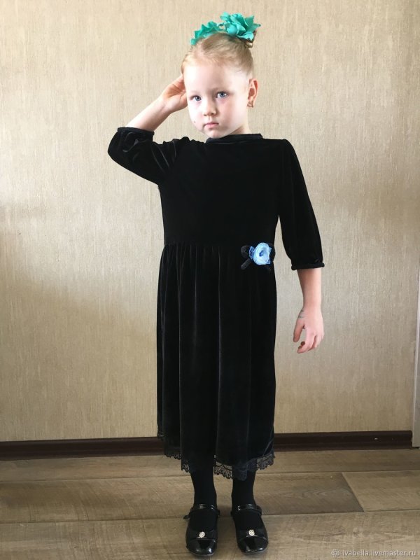 Платье из бархата для девочки 12 лет