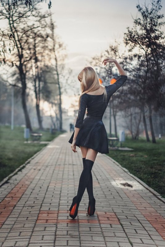 Стильная девушка