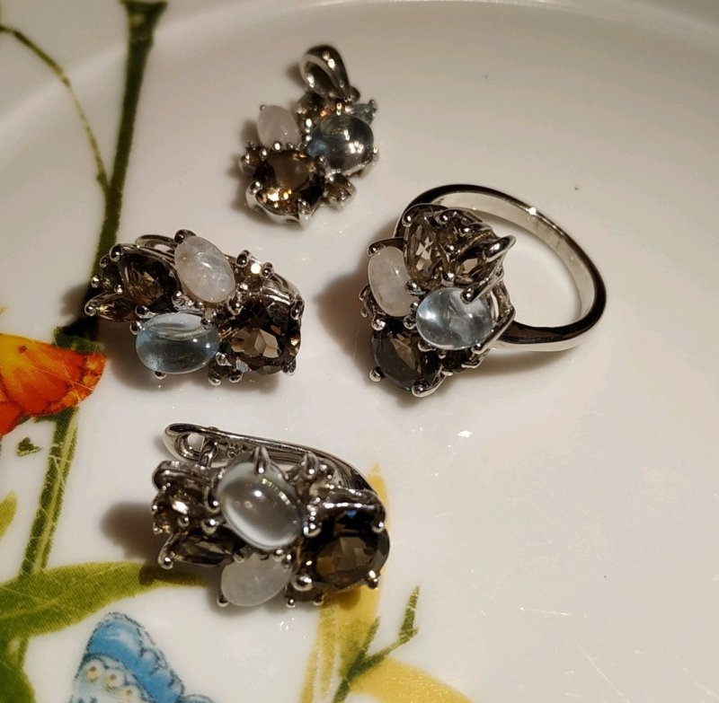 Серебряный комплект с жемчугом