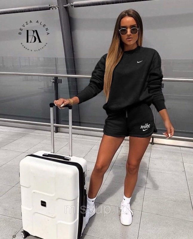 Костюм Nike женский черный 2020
