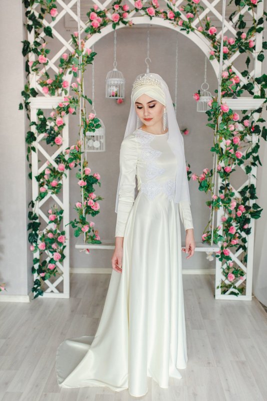 Платок на никах с короной