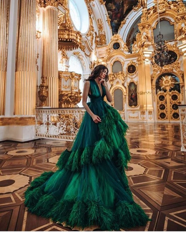 Красное Королевское платье
