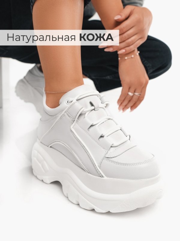 Кроссовки на высокой платформе женские черные