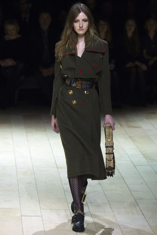 Burberry Black Leather Trench outfit