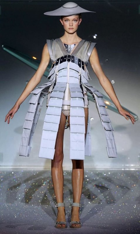 Iris van Herpen дизайнер