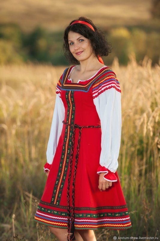Белое летнее платье