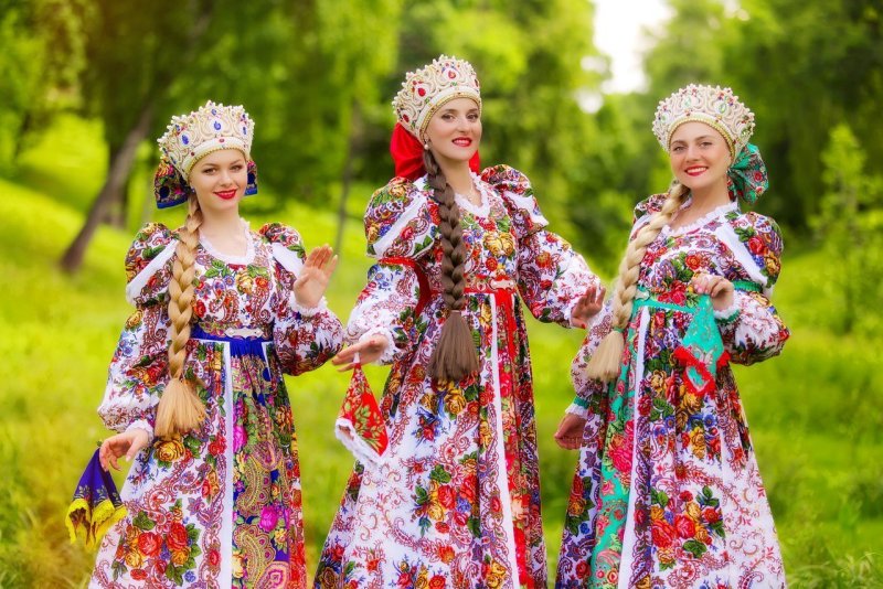 Национальный костюм России