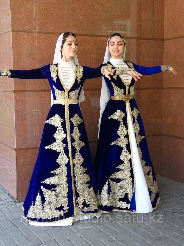 Костюм грузинской девушки