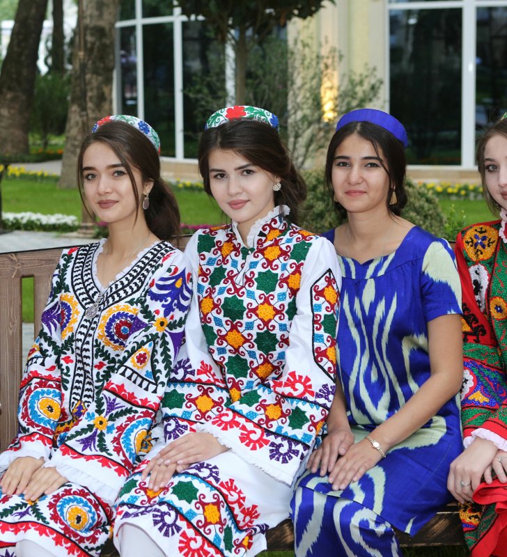 Гулдухтарони точик