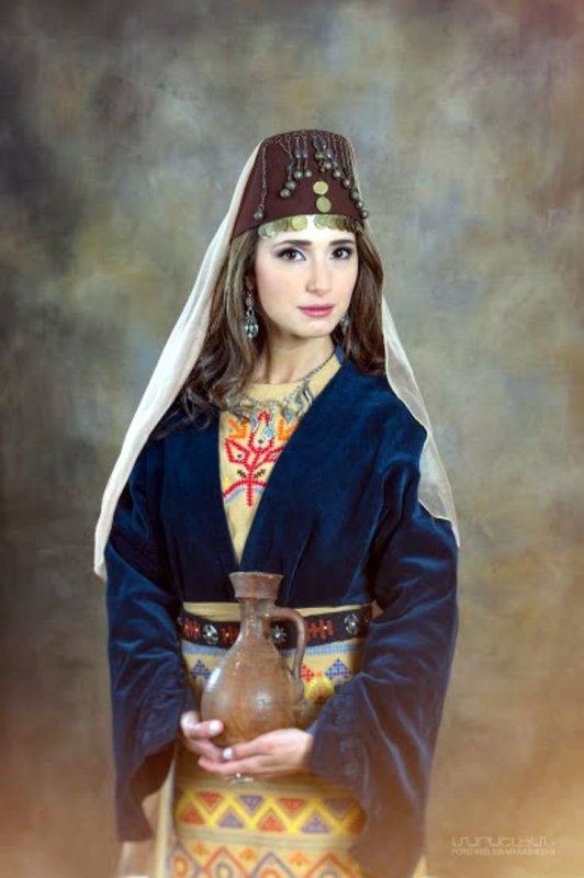 Армянский костюм архалух