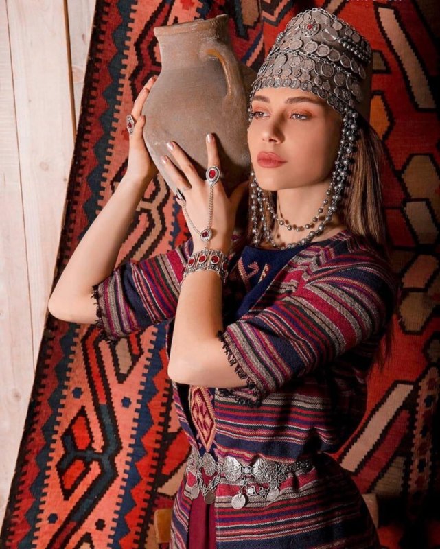 Armenian Geographic армянский национальный костюм