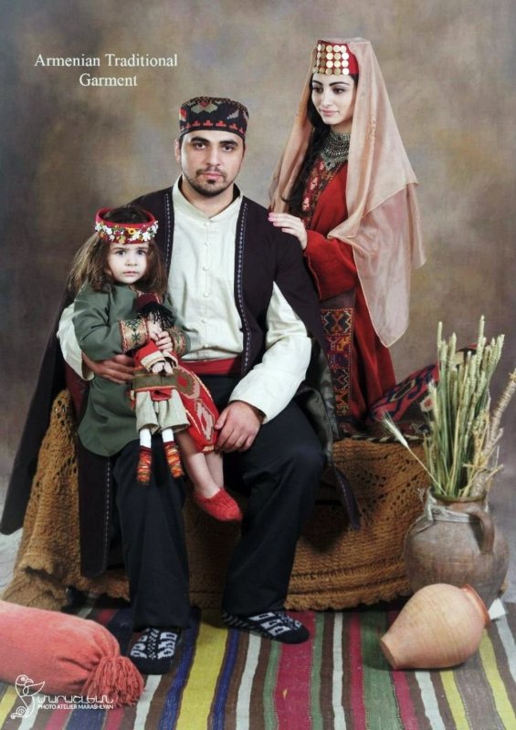 Армянский Этнический одежда