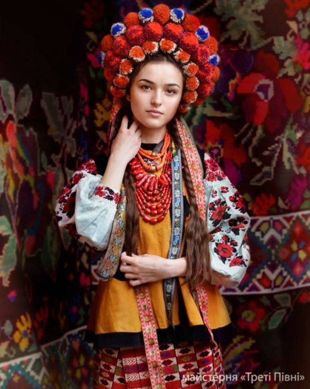 Украинский девичий костюм